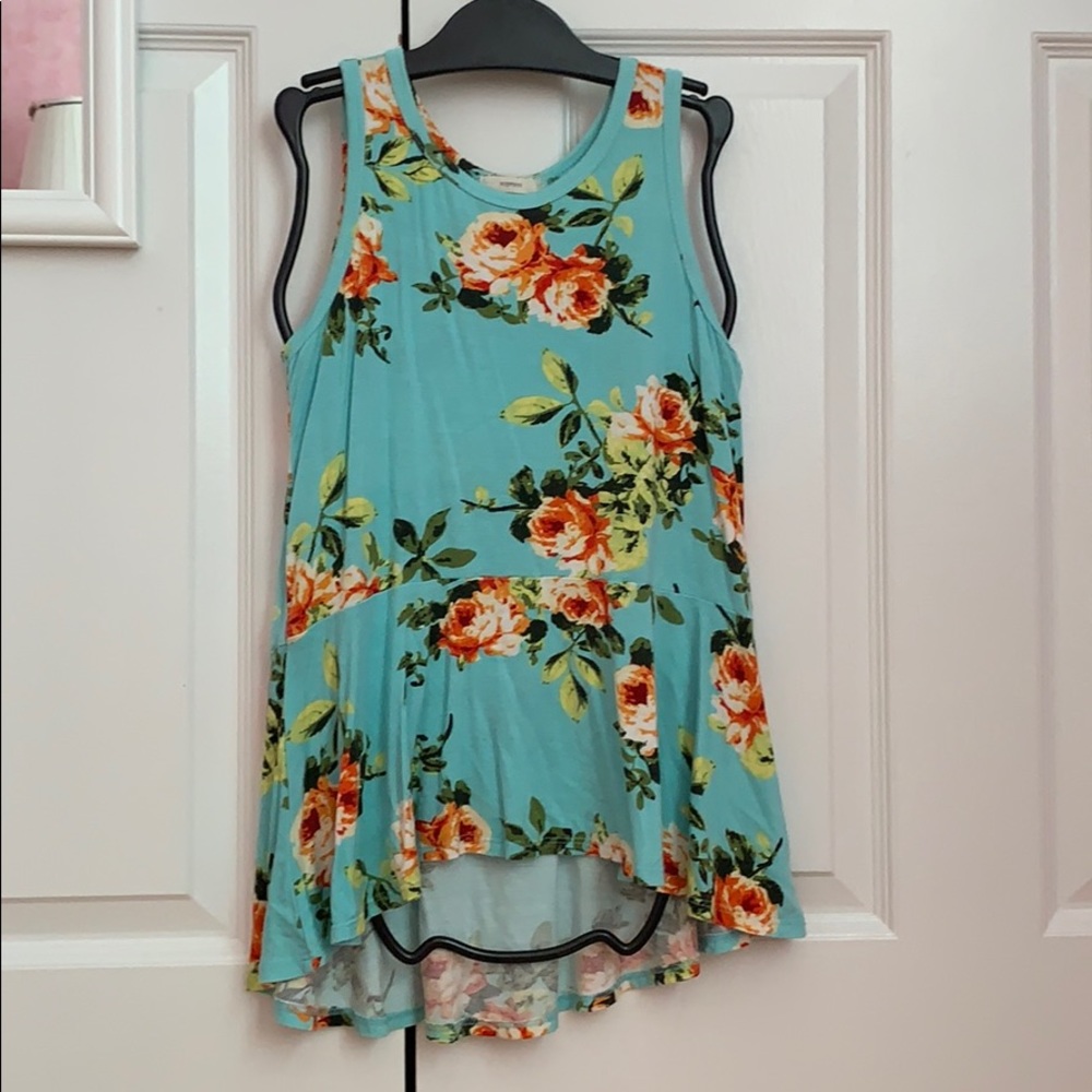 Shirt with roses